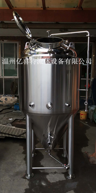 衛(wèi)生級(jí)儲(chǔ)罐